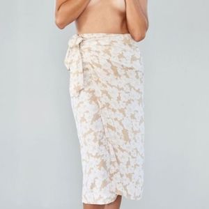 ACACIA SWIMWEAR RESORT - NWT SILK WRAP SKIRT M